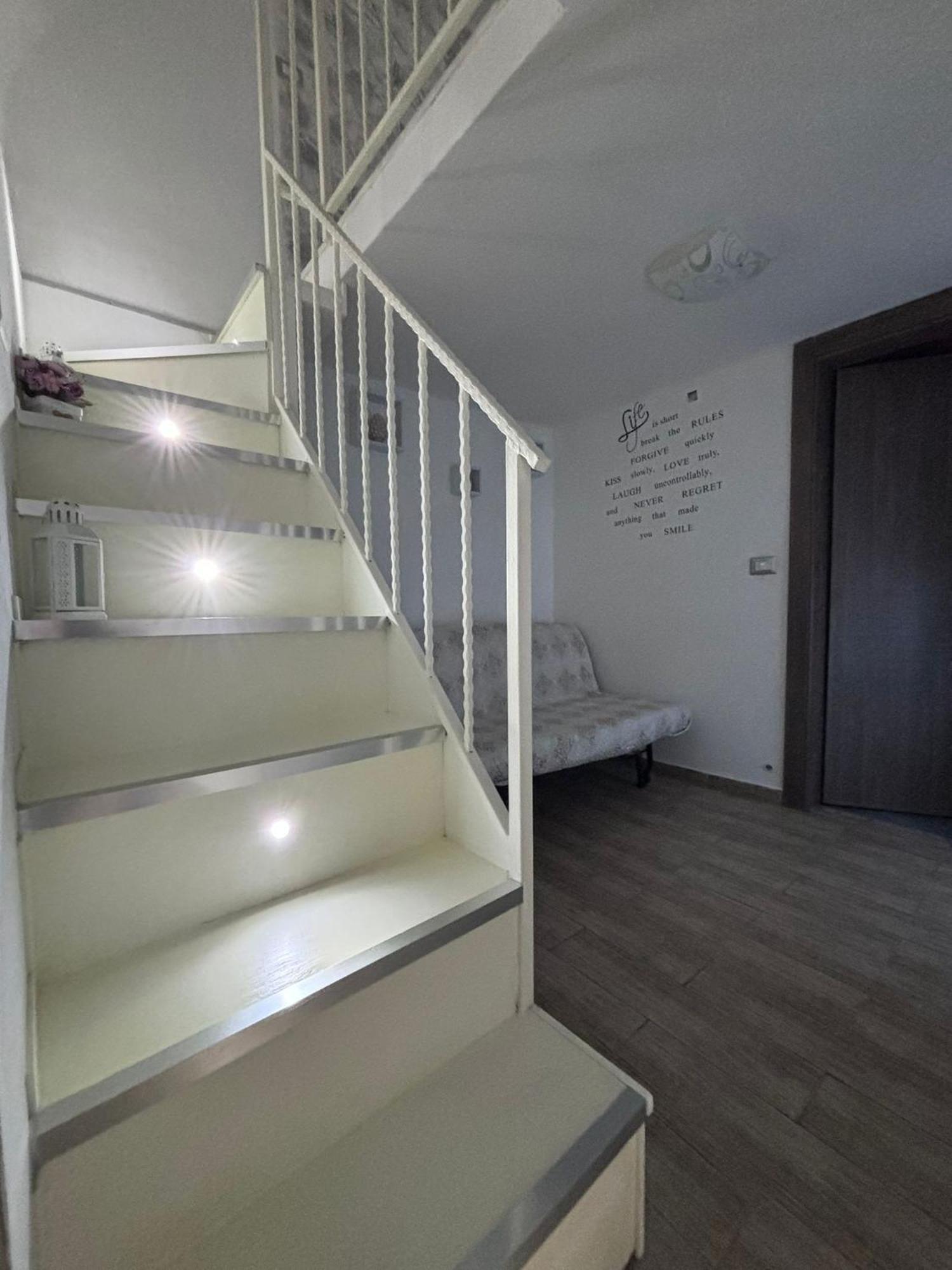 Apartment La Casa Di Zia Raf Neapel